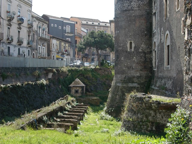Castello Ursino 2.jpg